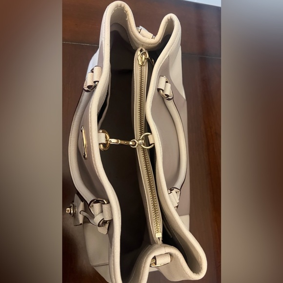 Sold - Picture 8 of 9